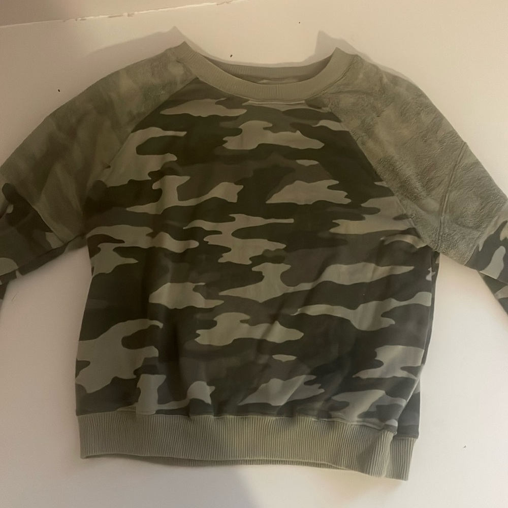 SO Lounge Life Crew CAMO Sweatshirt-  Size S